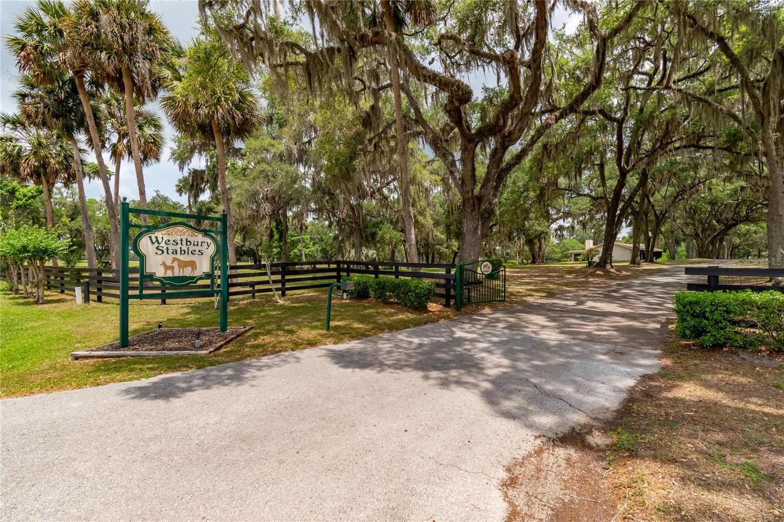 Photo of 6157 W HIGHWAY 329 REDDICK FL 32686