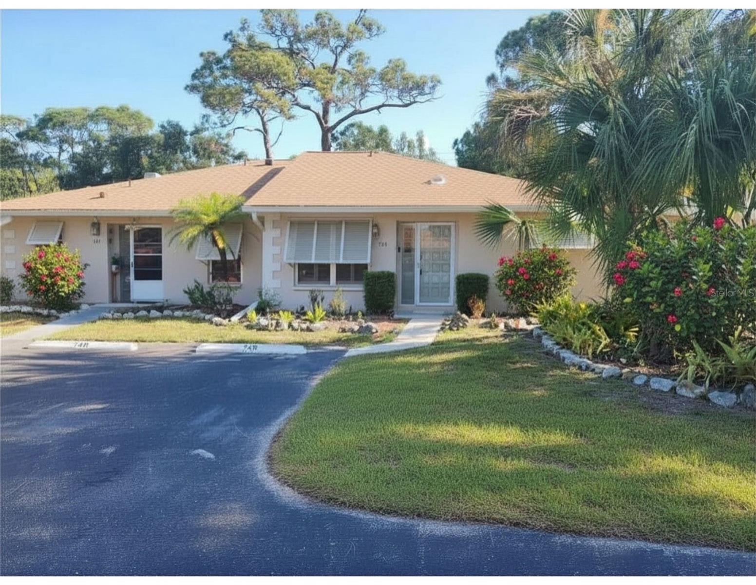 Photo of 749 N JEFFERSON AVENUE #749 SARASOTA FL 34237