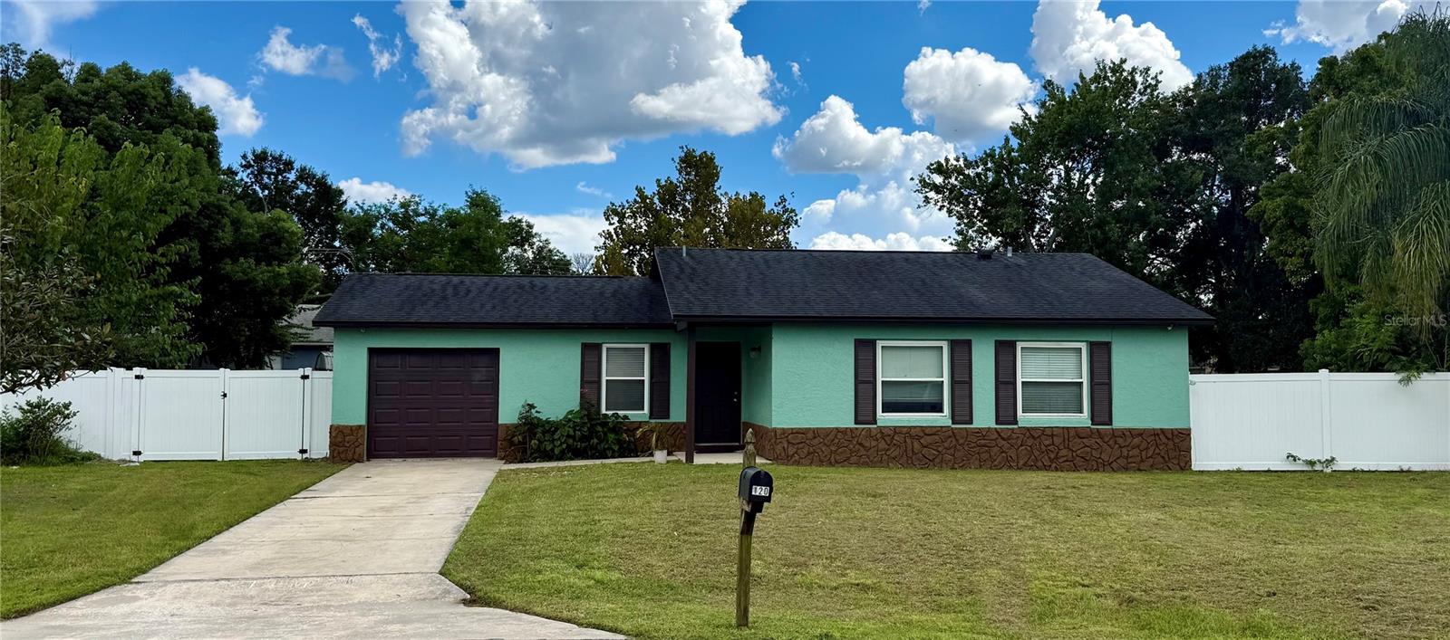 Photo of 120 BENT OAK COURT SANFORD FL 32773