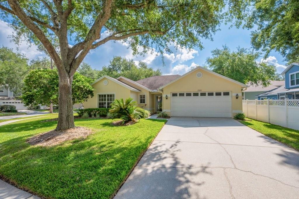 Photo of 17610 ESPRIT DRIVE TAMPA FL 33647