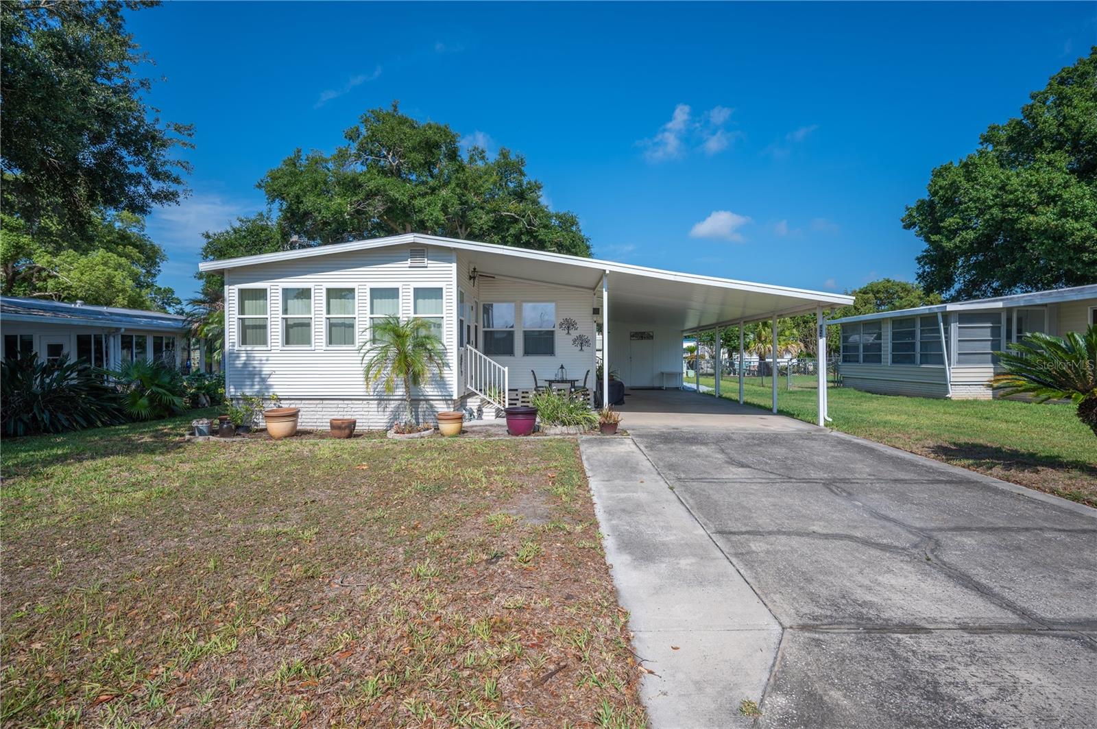 Photo of 1610 REYNOLDS ROAD #126 LAKELAND FL 33801