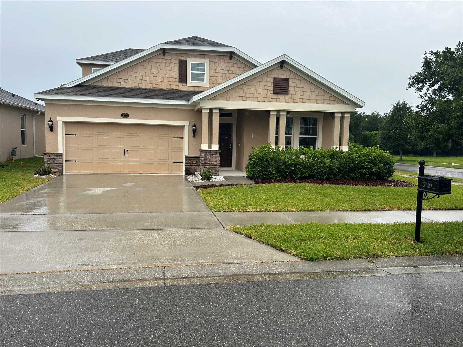 Photo of 720 E VICTORIA TRAILS BOULEVARD DELAND FL 32724