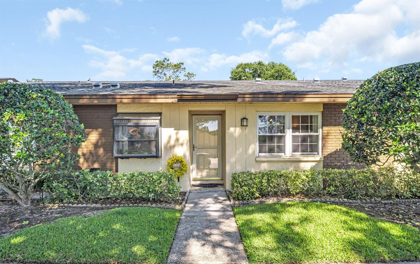 Photo of 860 MACLAREN DRIVE #B PALM HARBOR FL 34684