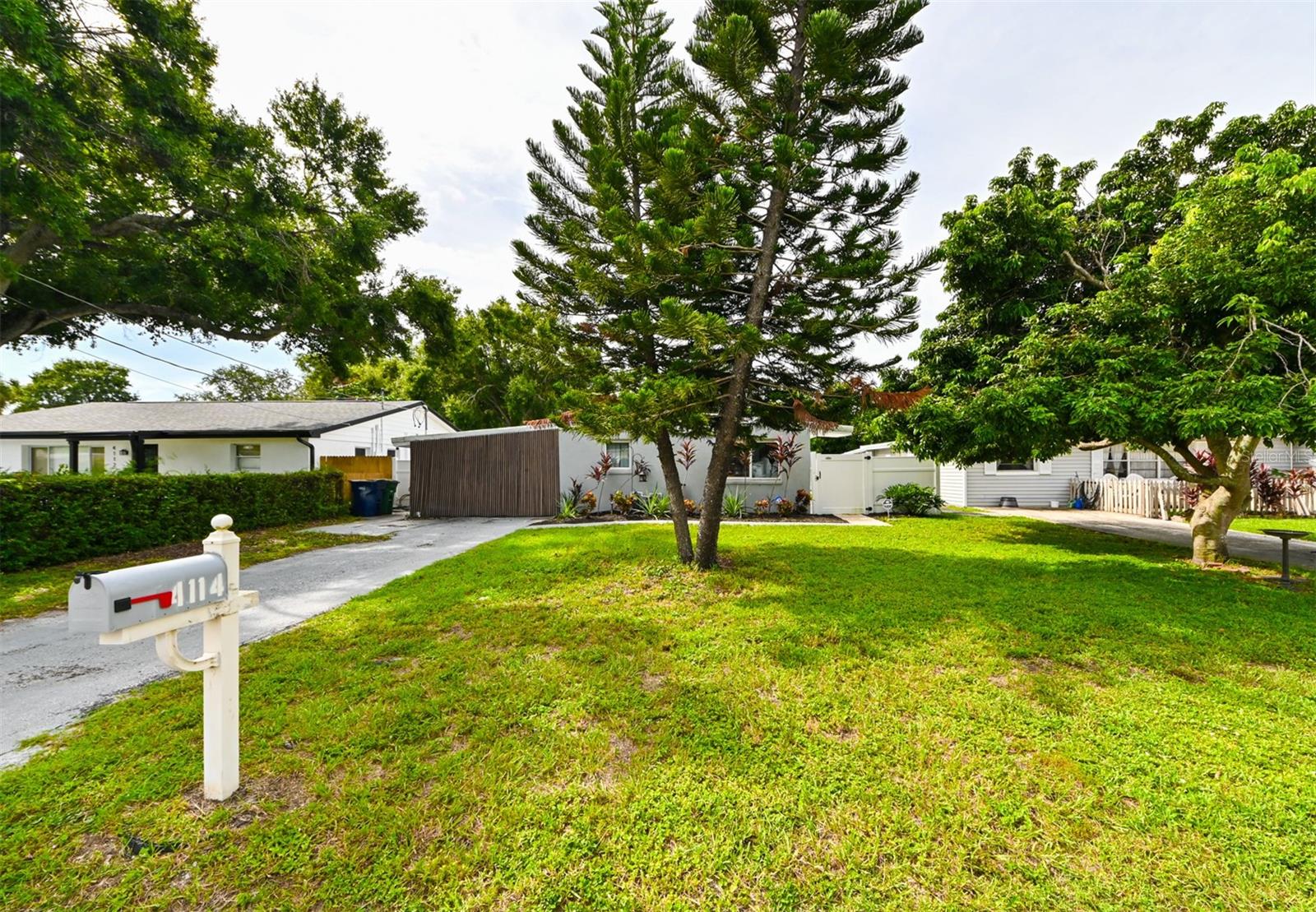 Photo of 4114 W OLIVE STREET TAMPA FL 33616