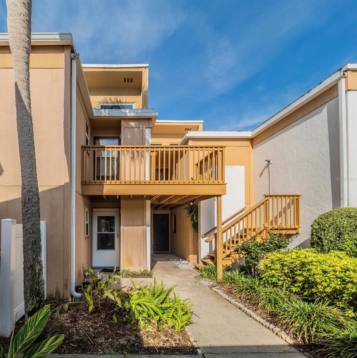 Photo of 1051 S HIGHLAND STREET #7E MOUNT DORA FL 32757