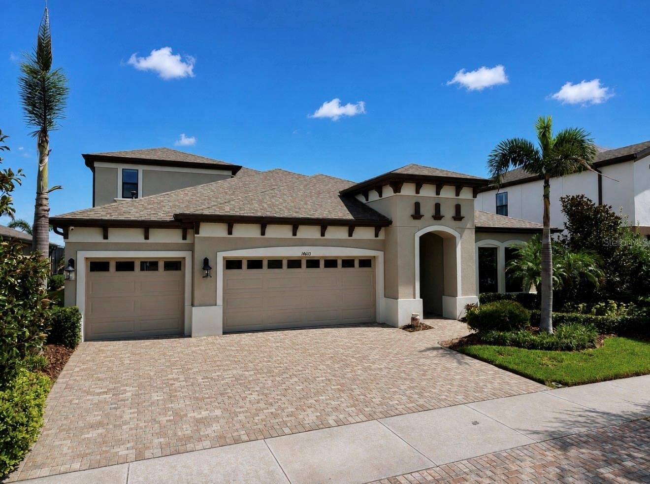 Photo of 14610 RED CASTLE AVE LITHIA FL 33547