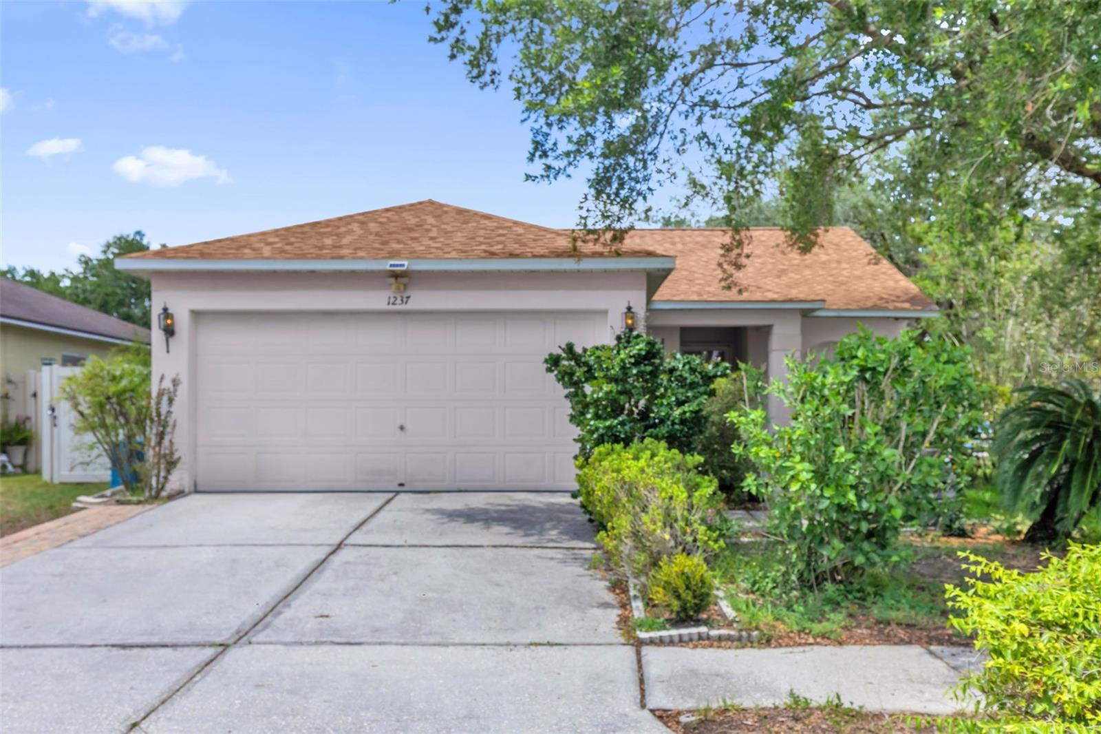 Photo of 1237 FRANFORD DRIVE BRANDON FL 33511