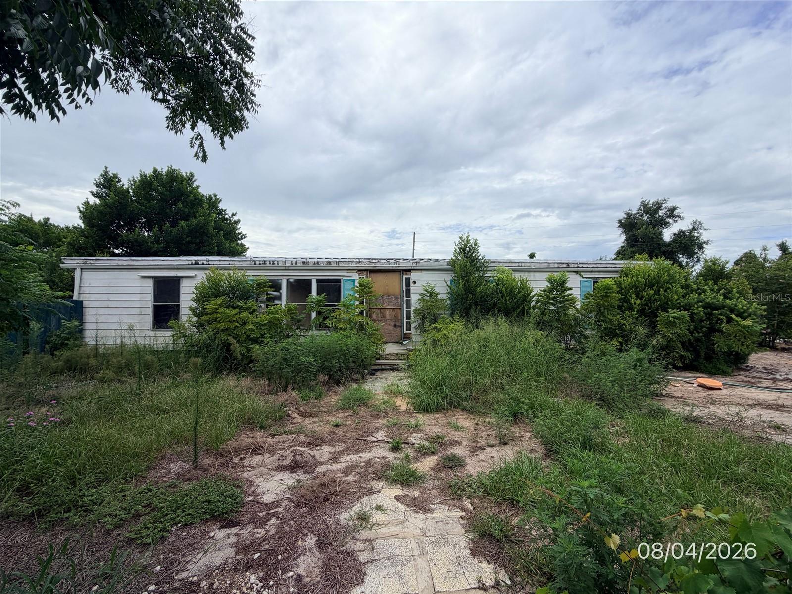 Photo of 12024 LAKEVIEW DRIVE LEESBURG FL 34788