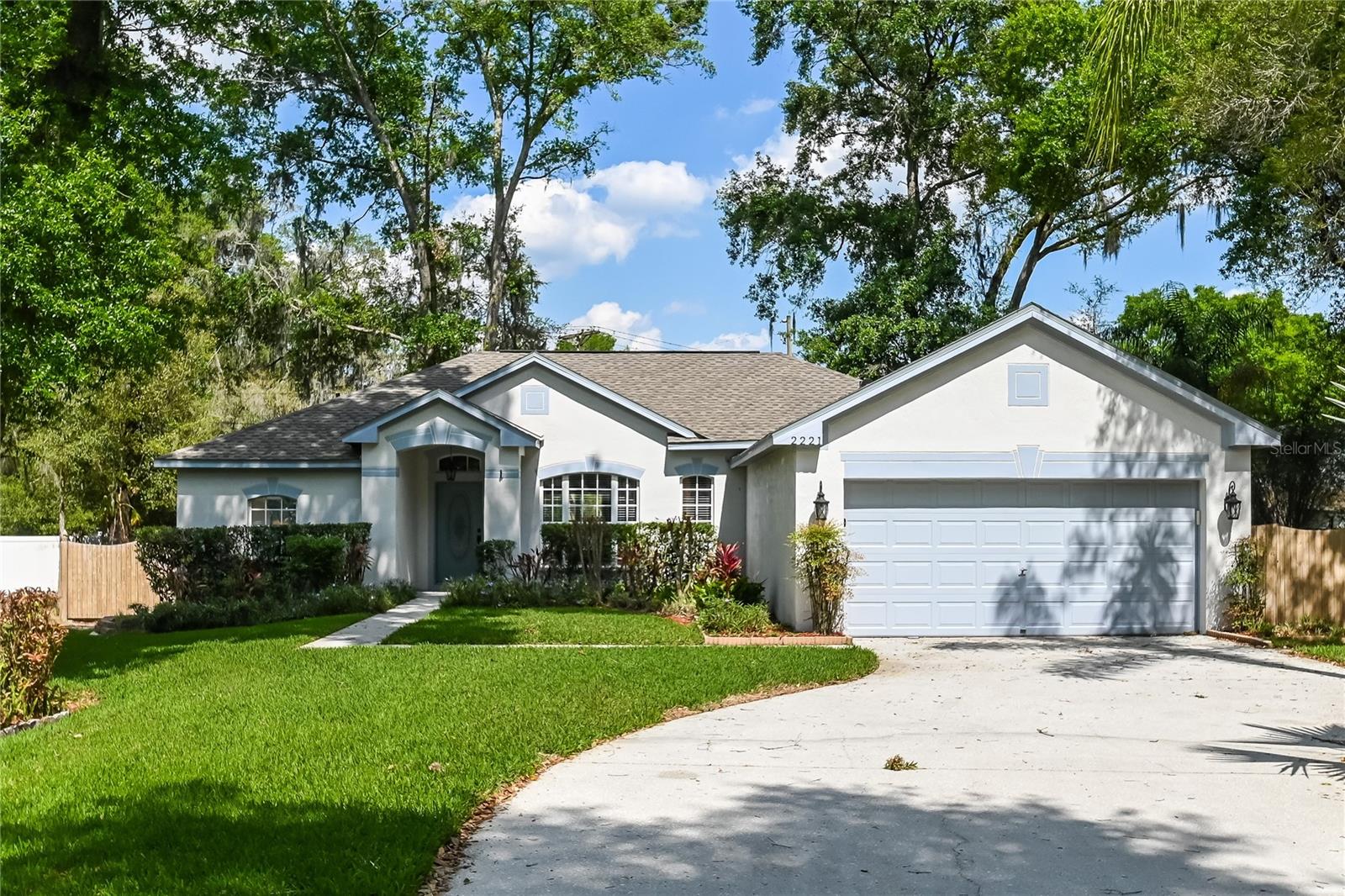 Photo of 2221 MOUNTAIN MEADOW WAY VALRICO FL 33594