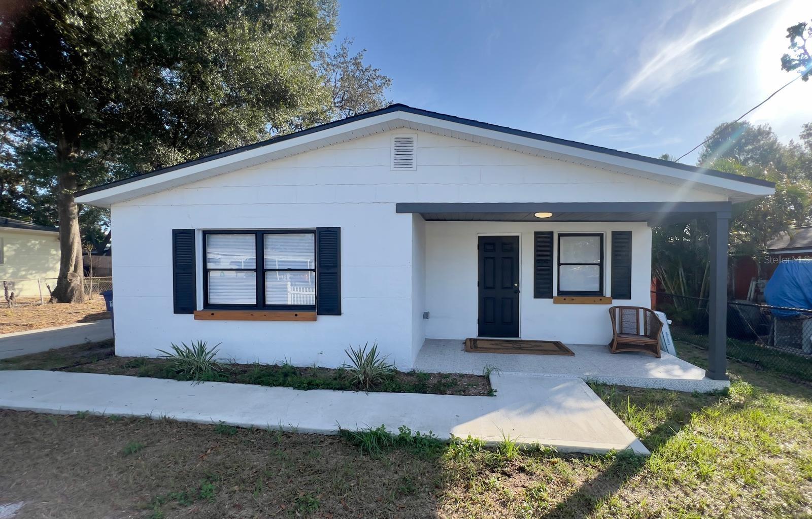 Photo of 803 N CASTLE COURT TAMPA FL 33612