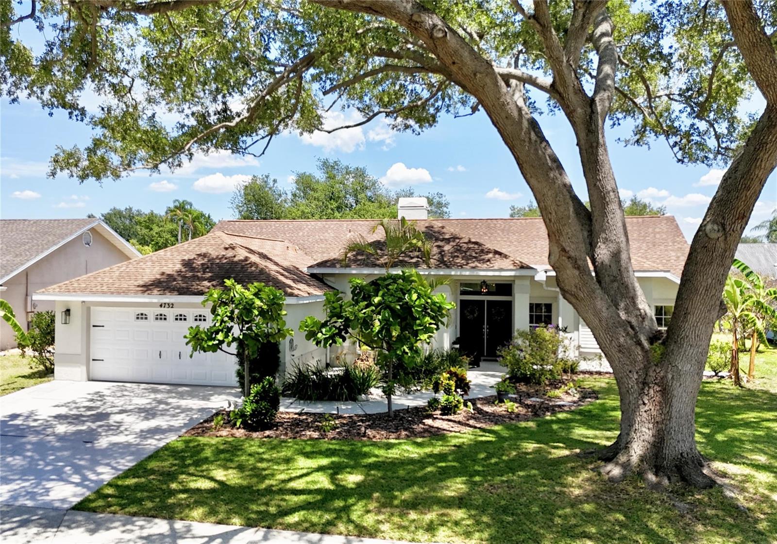 Photo of 4732 MEADOWVIEW CIRCLE SARASOTA FL 34233