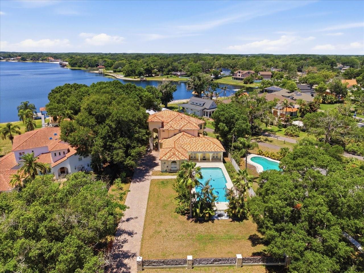 Photo of 12006 WATERSIDE COURT TAMPA FL 33612