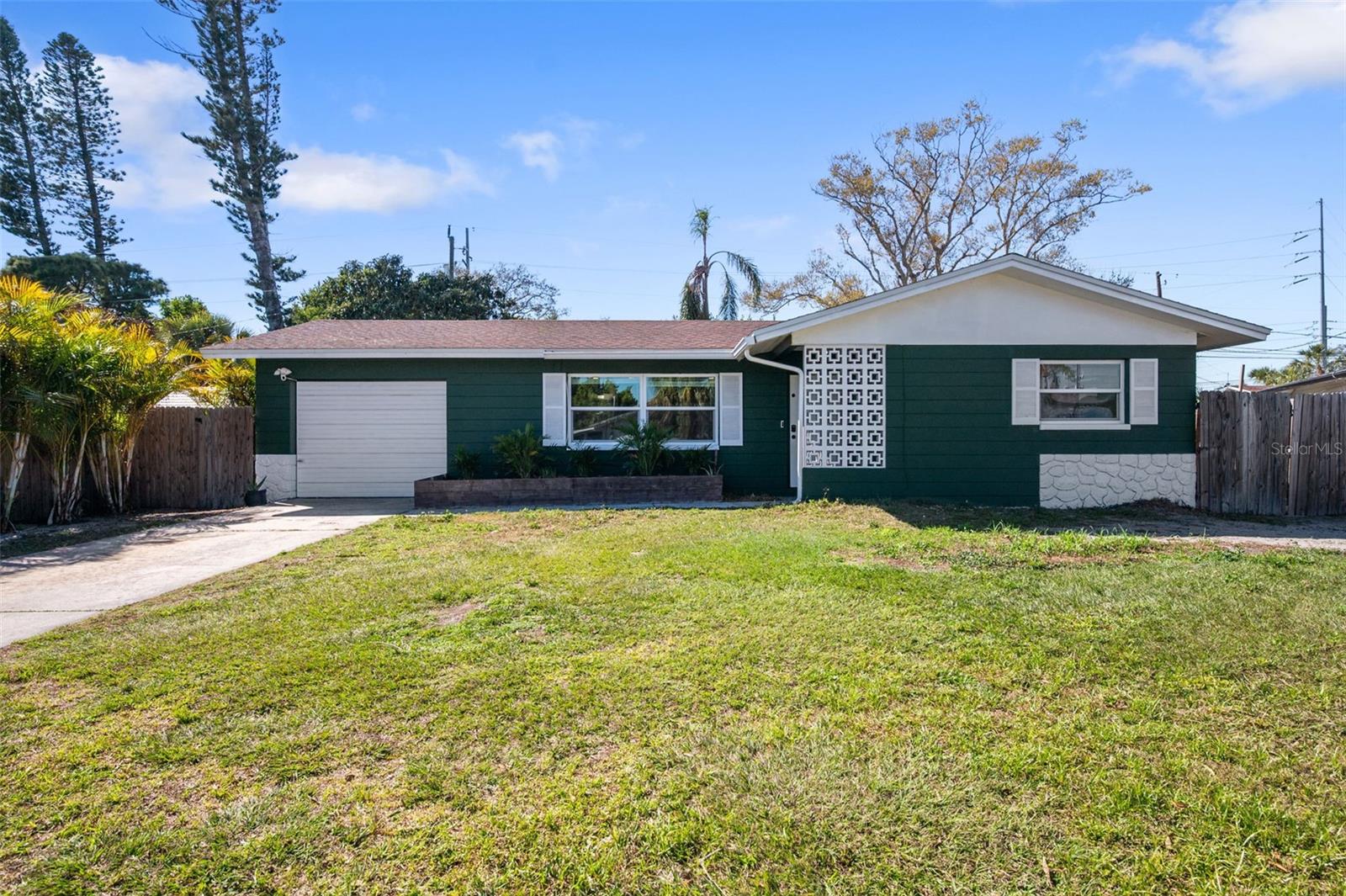 Photo of 6522 112TH STREET SEMINOLE FL 33772