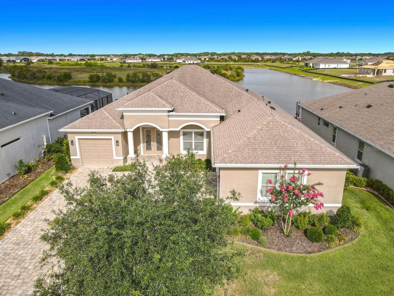 Photo of 8461 BRIDGEPORT BAY CIRCLE MOUNT DORA FL 32757