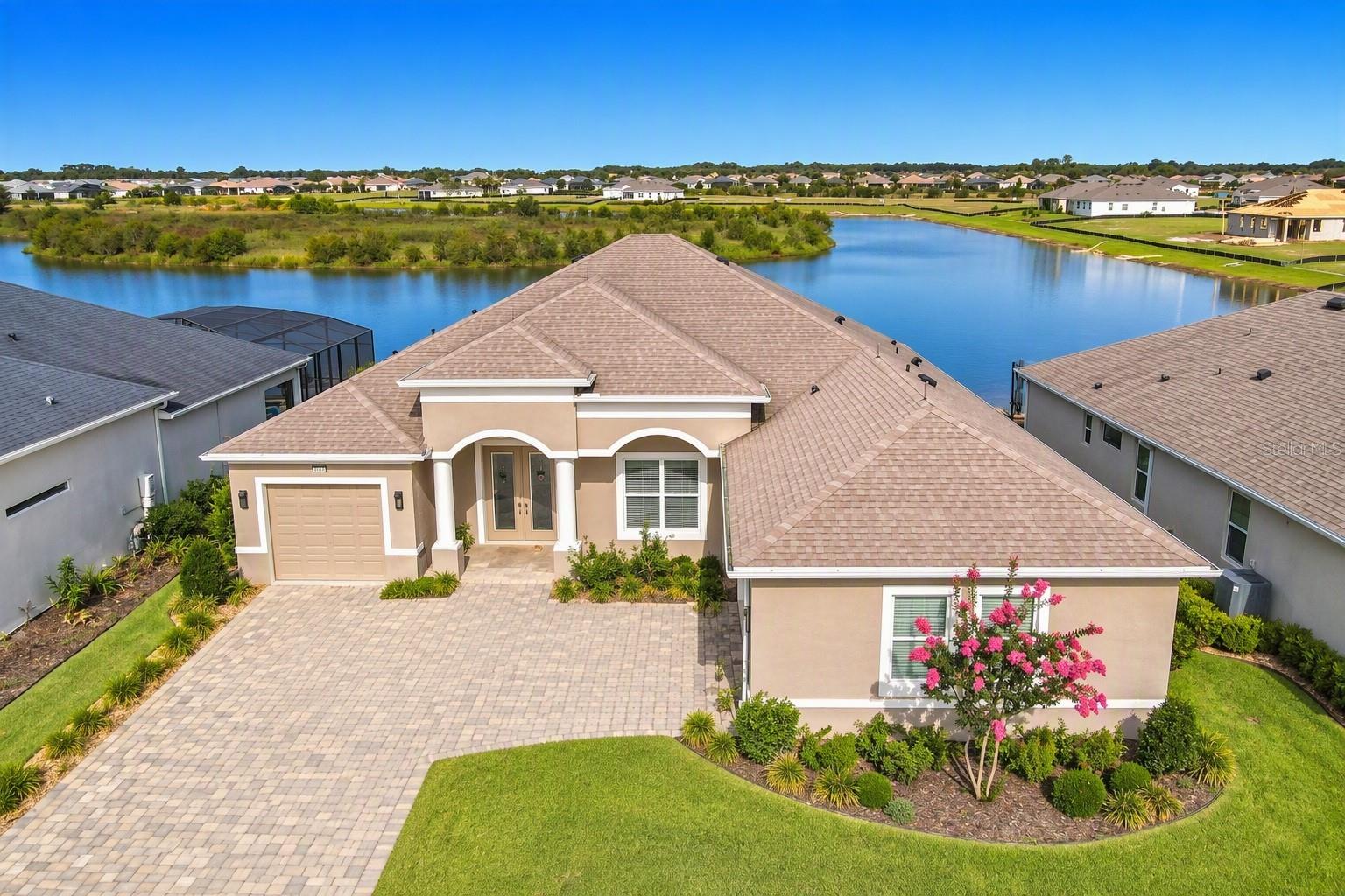 Photo of 8461 BRIDGEPORT BAY CIRCLE MOUNT DORA FL 32757