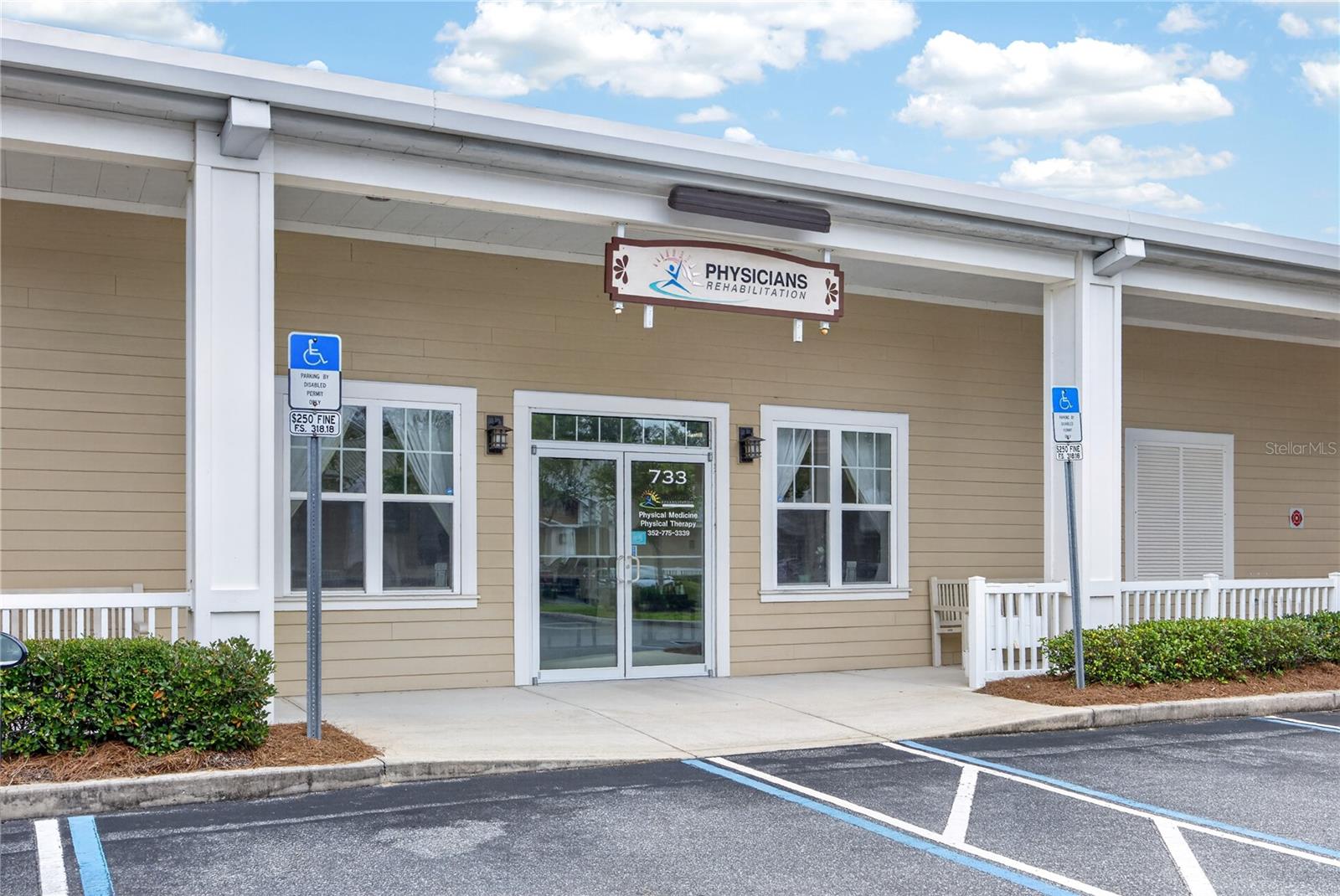 Photo of 733 COUNTY ROAD 466 LADY LAKE FL 32159