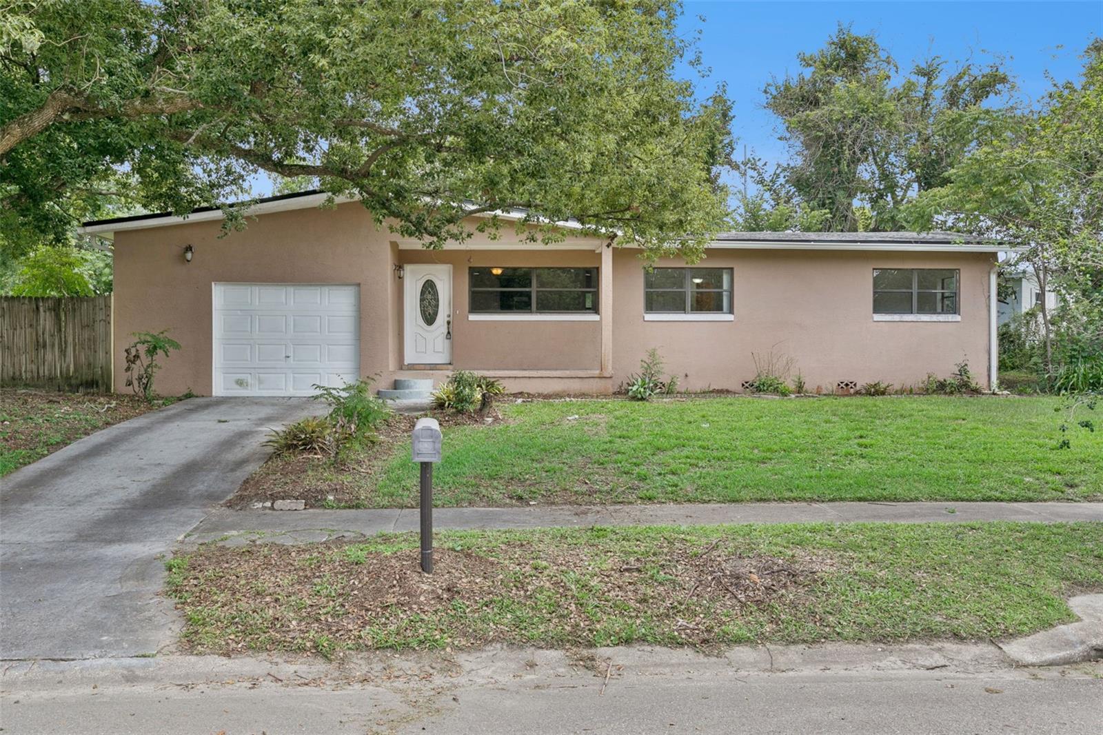 Photo of 163 LAKE HARRIET DRIVE ALTAMONTE SPRINGS FL 32714