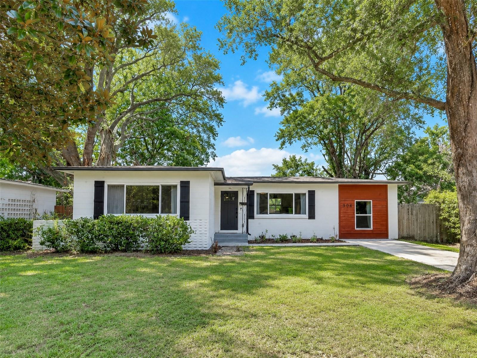 Photo of 304 E JERSEY STREET ORLANDO FL 32806