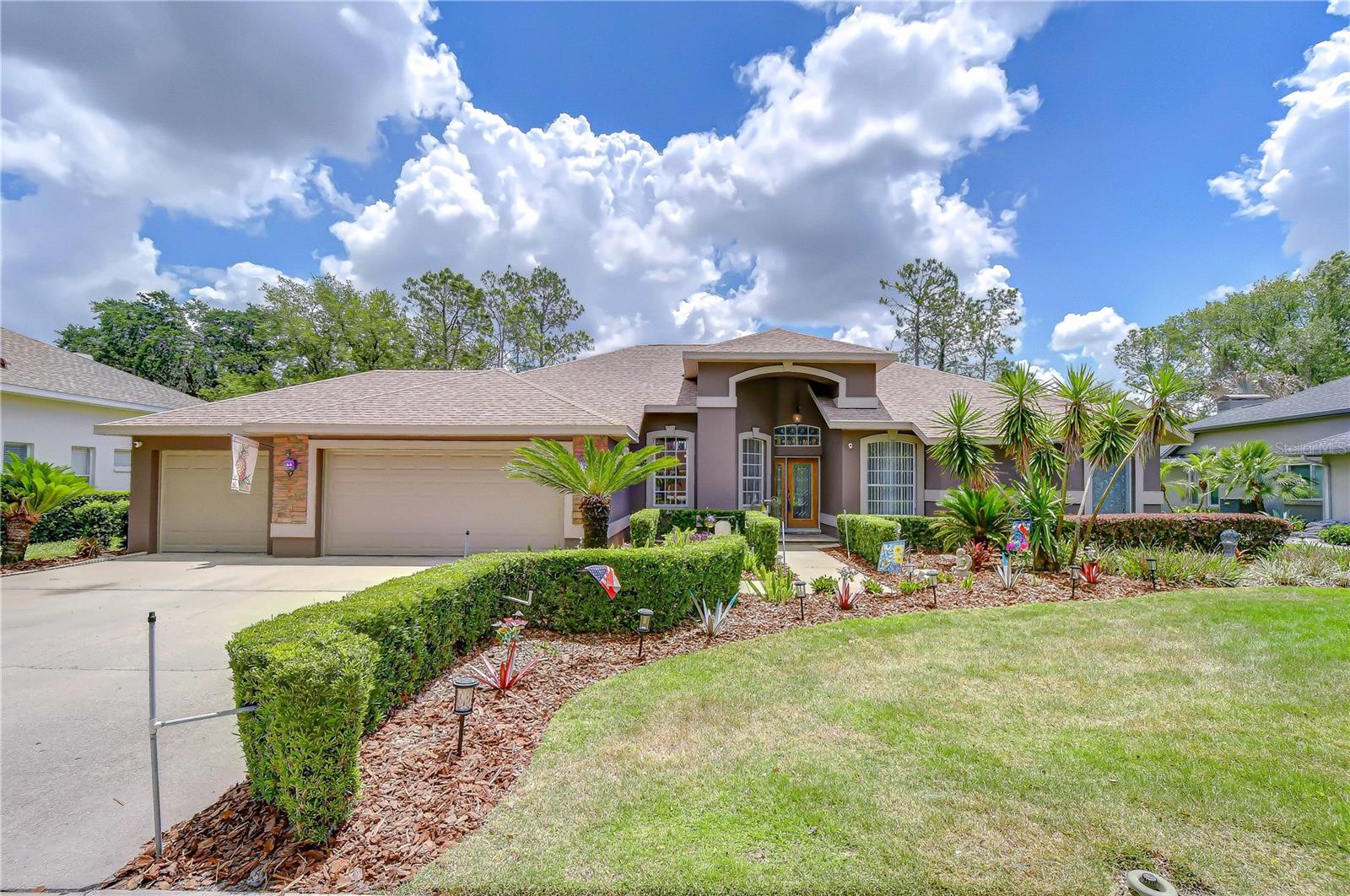 Photo of 3810 TURKEY OAK DRIVE VALRICO FL 33596