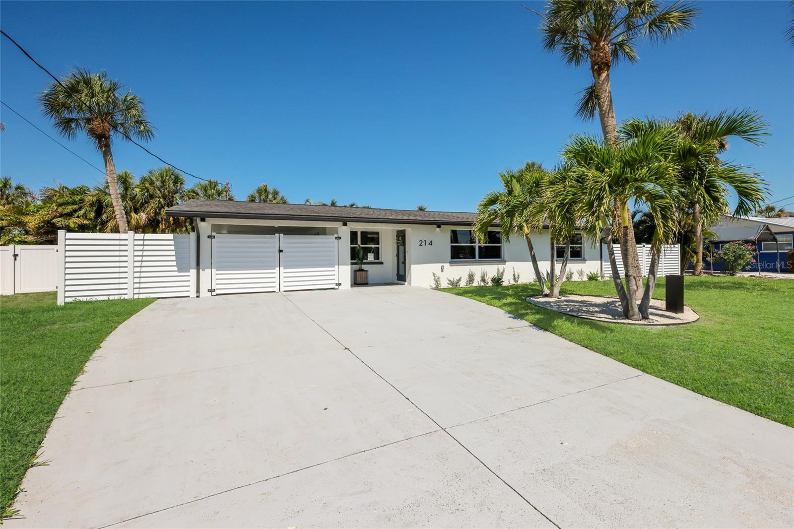 Photo of 214 85TH STREET HOLMES BEACH FL 34217