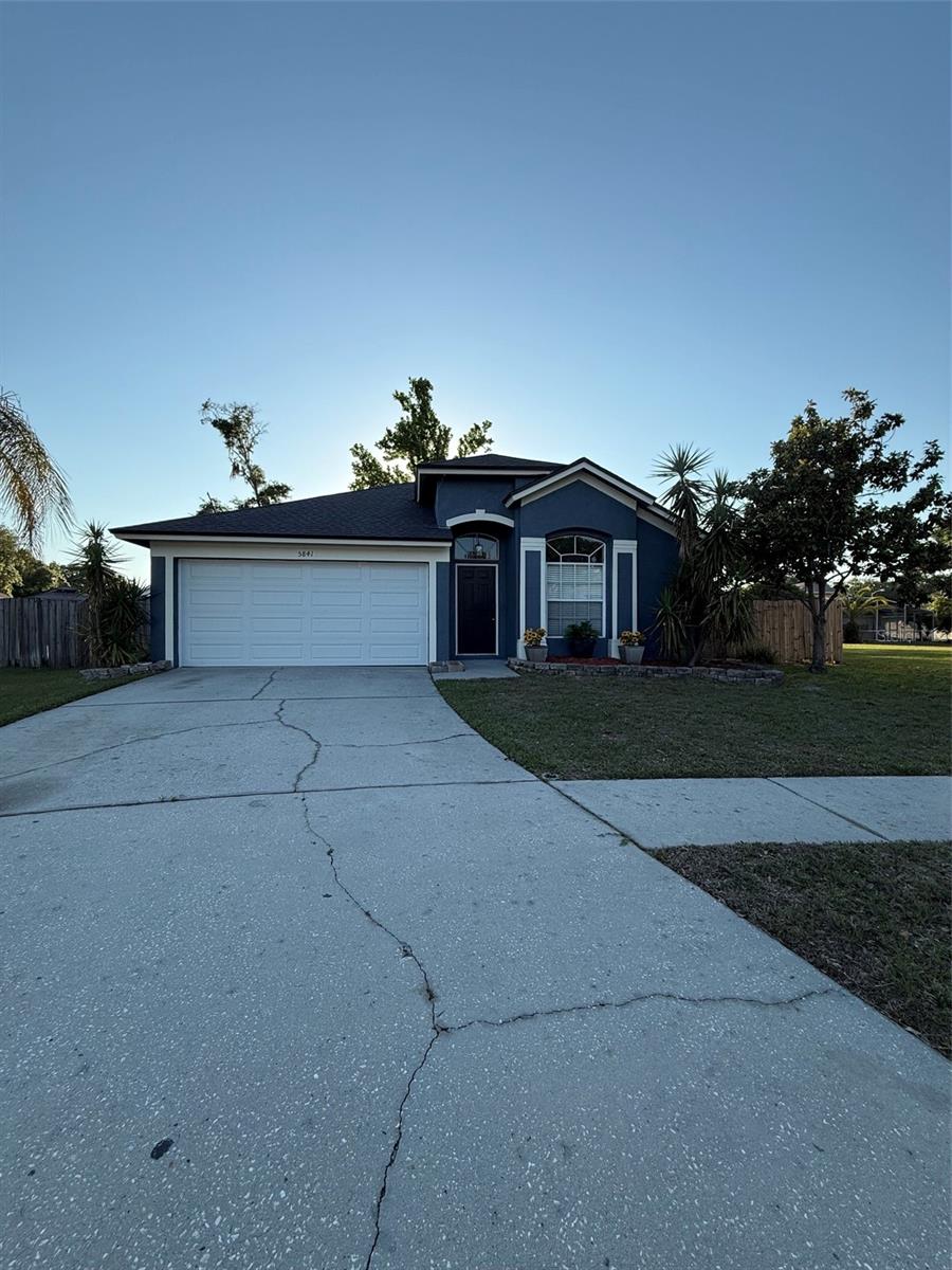 Photo of 5841 DORHAM PLACE WESLEY CHAPEL FL 33545