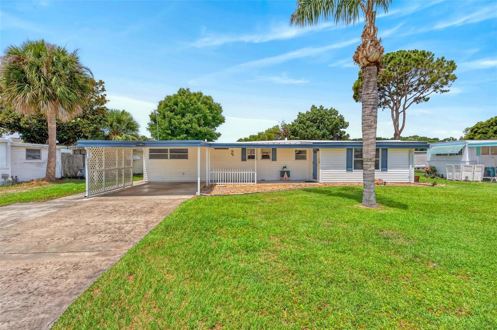 Photo of 31643 HOWARD STREET TAVARES FL 32778