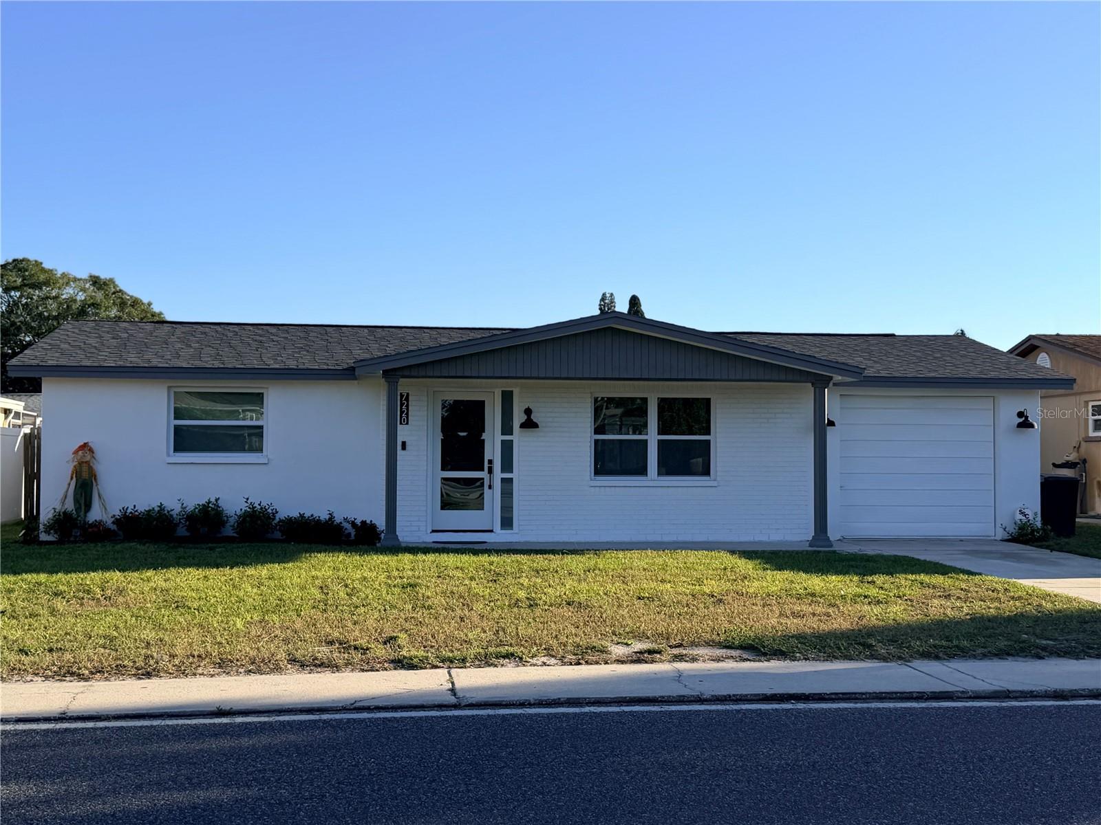 Photo of 7220 FOX HOLLOW DRIVE PORT RICHEY FL 34668