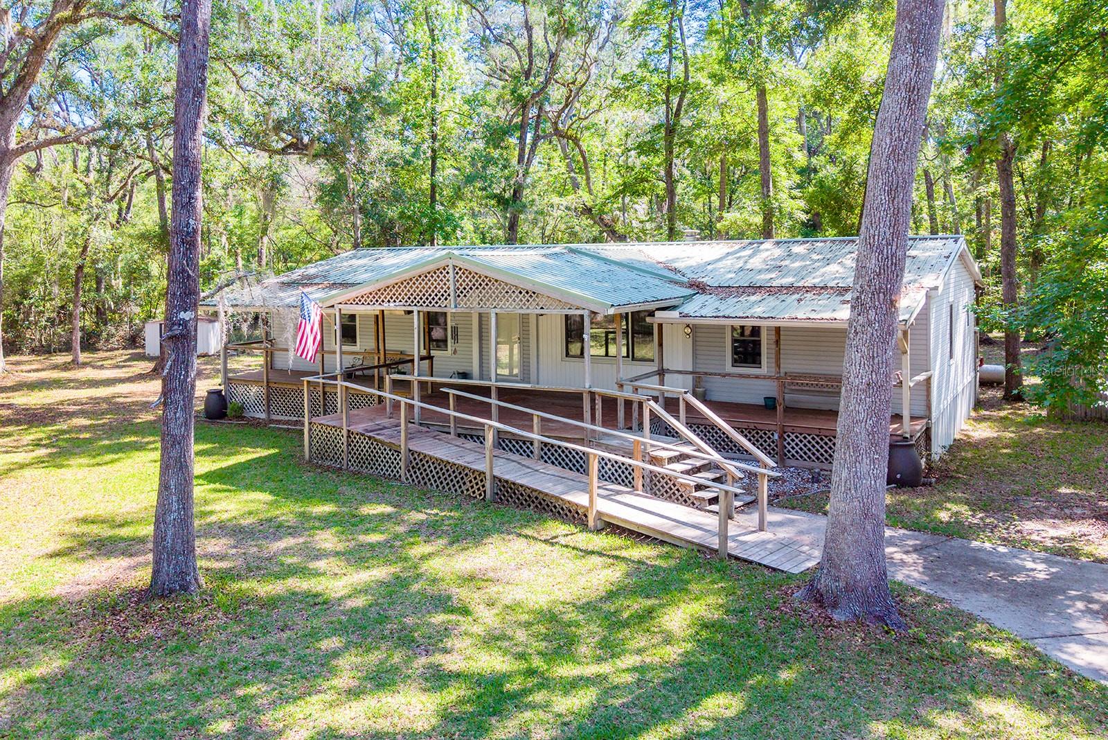 Photo of 343 NE 743RD STREET OLD TOWN FL 32680