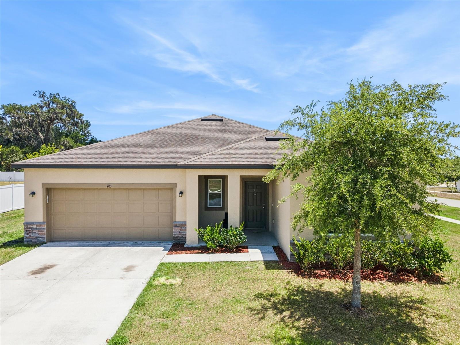 Photo of 903 SHIMMERING OAKS LANE SEFFNER FL 33584