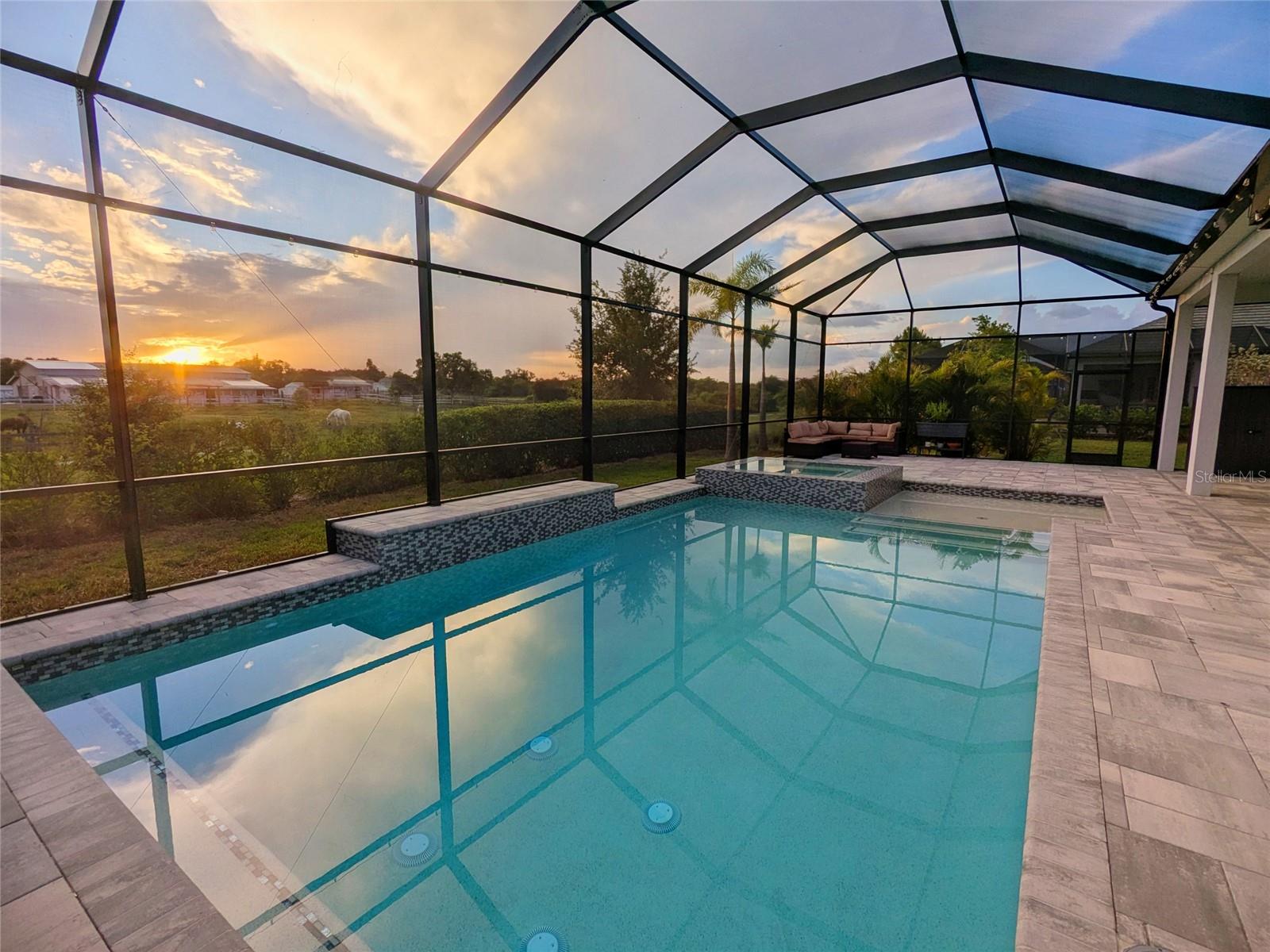 Photo of 4645 ANTRIM DRIVE SARASOTA FL 34240