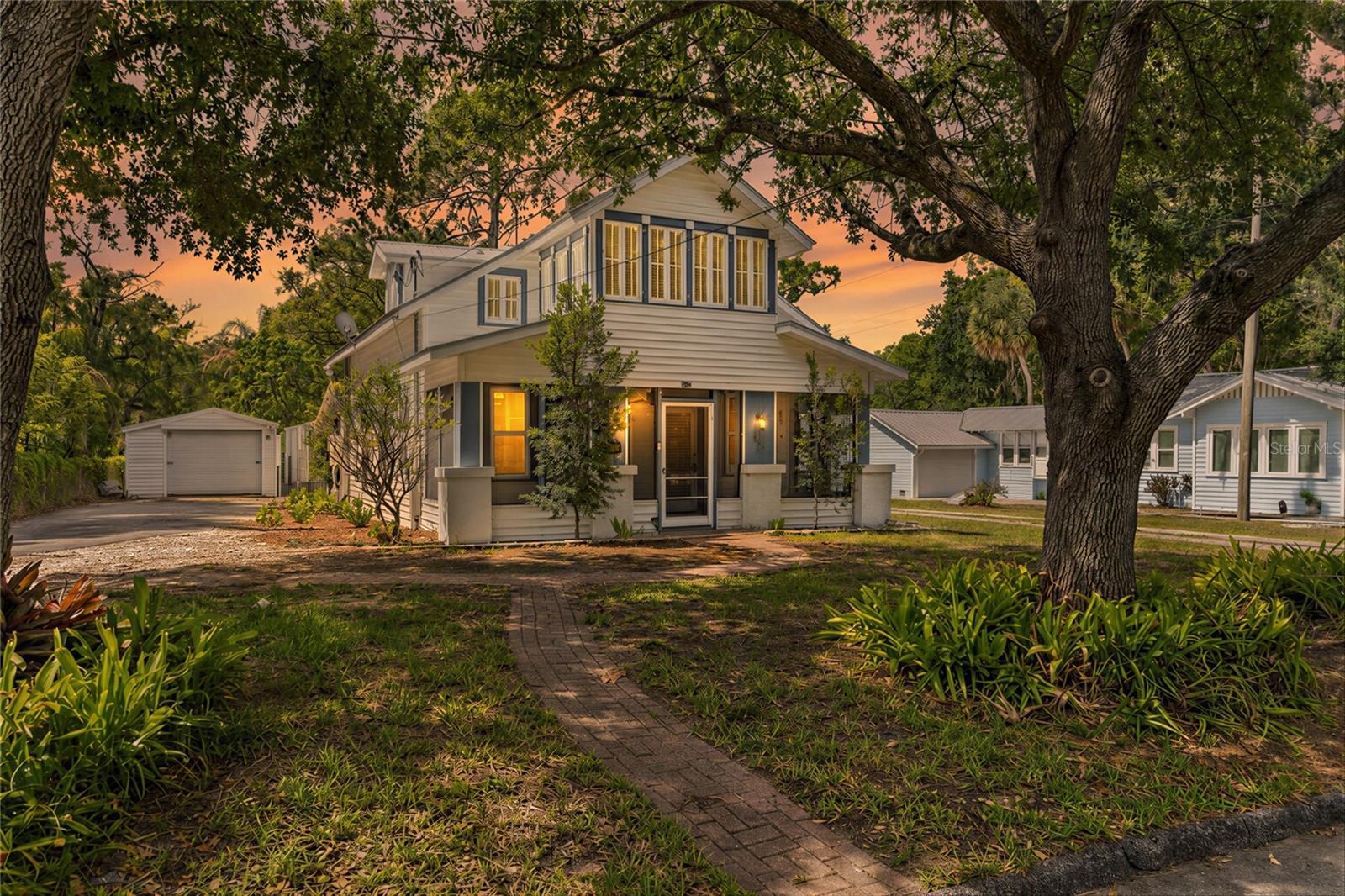 Photo of 904 W HENRY AVENUE TAMPA FL 33604