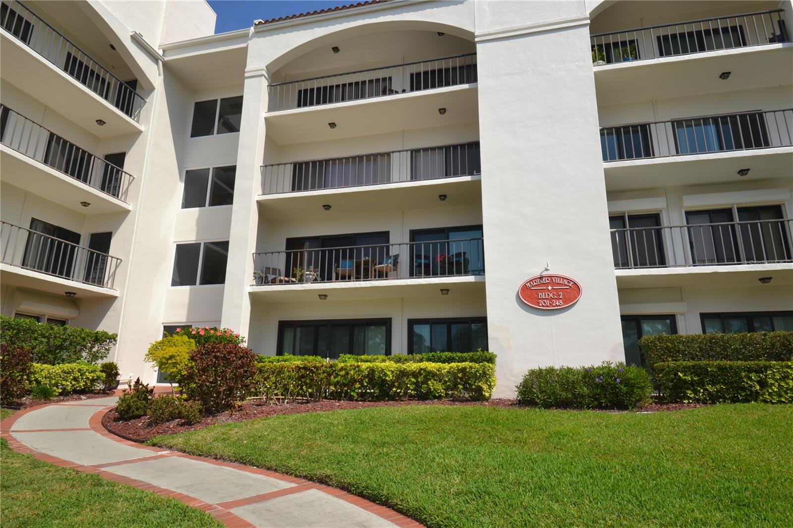 Photo of 238 MARINER DRIVE TARPON SPRINGS FL 34689