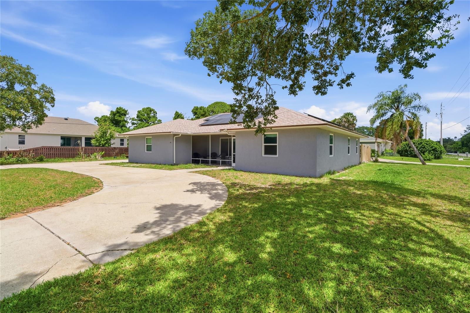 Photo of 602 LAKE DRIVE SEBASTIAN FL 32958