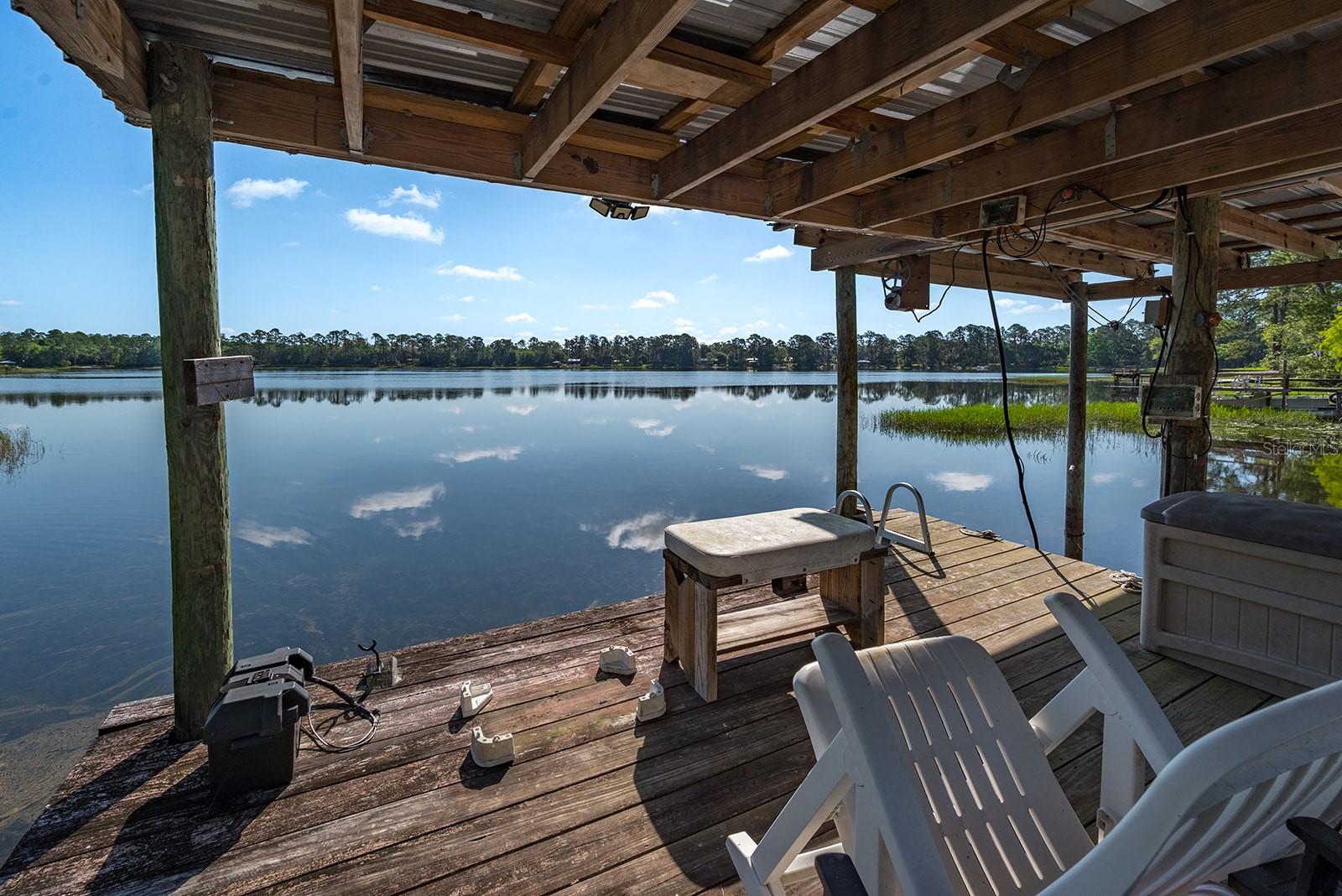 Photo of 588 S COUNTY ROAD 21 HAWTHORNE FL 32640