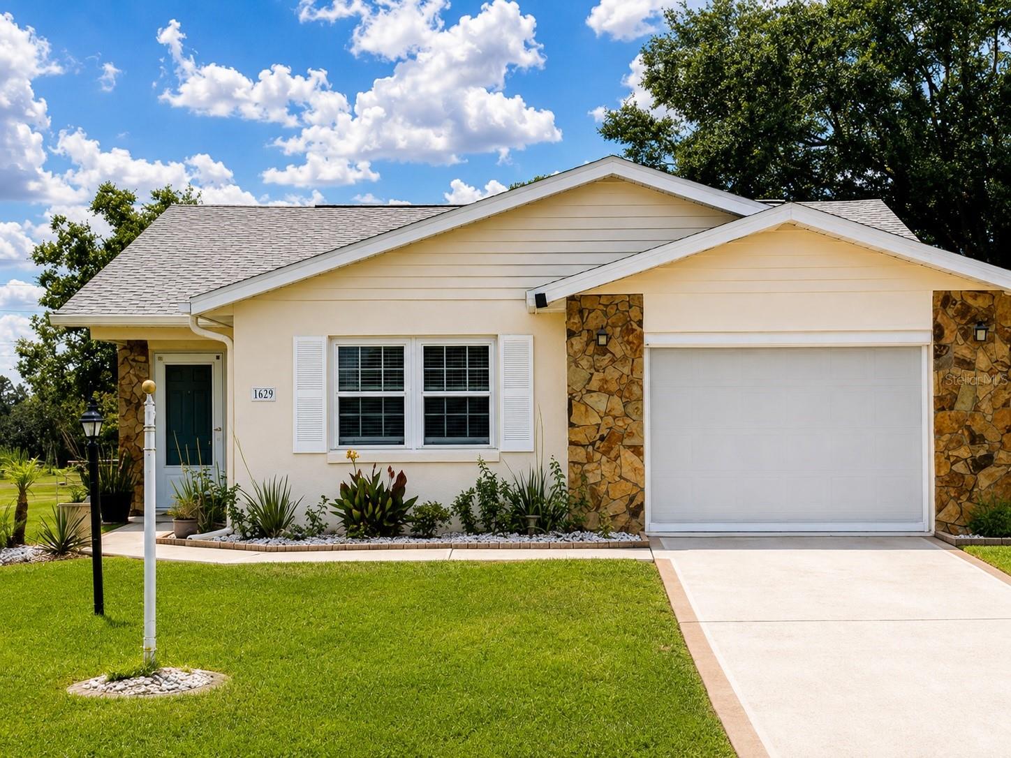 Photo of 1629 WILLOW RUN SEBRING FL 33872