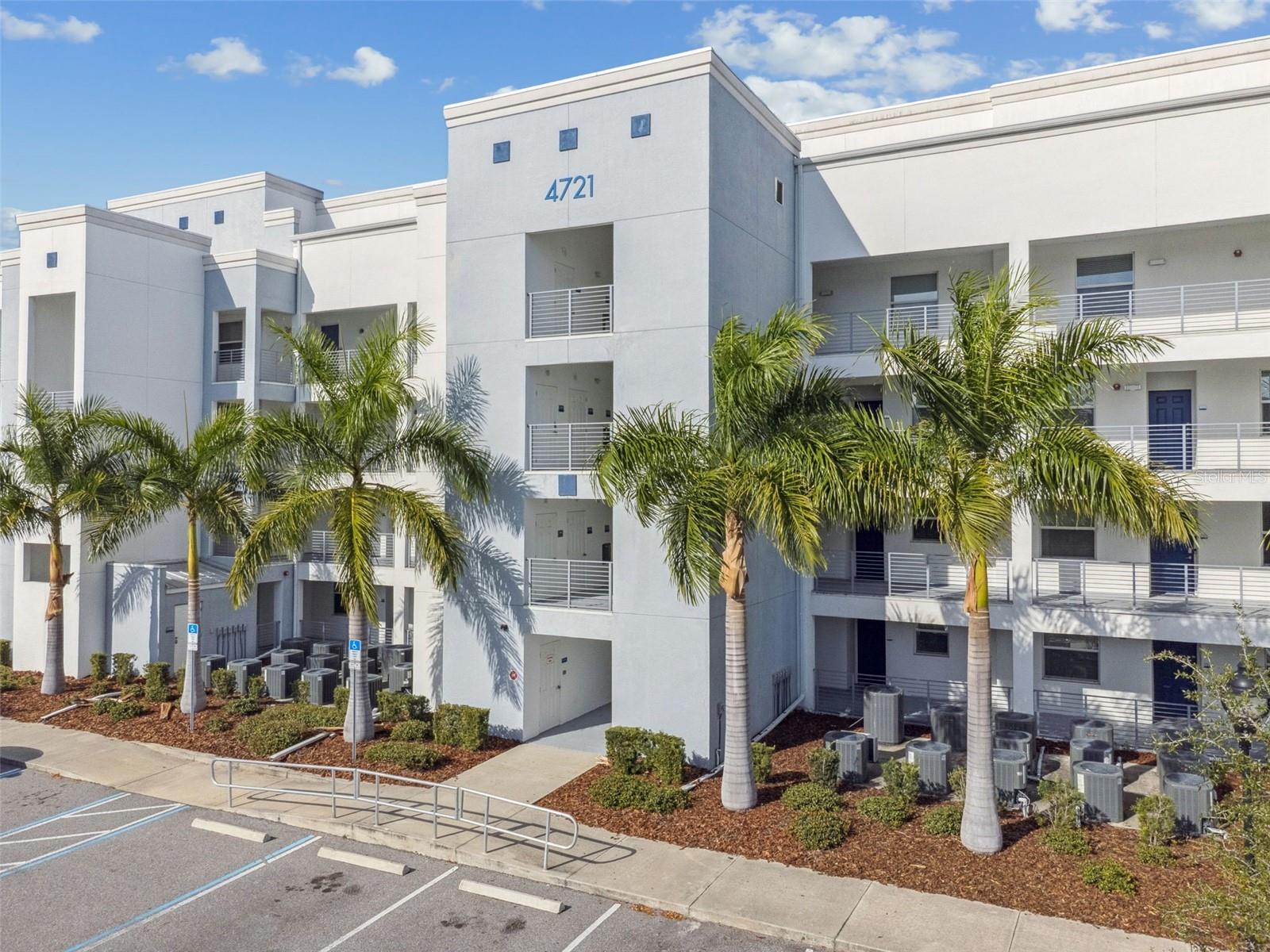 Photo of 4721 CLOCK TOWER DRIVE #107 KISSIMMEE FL 34746
