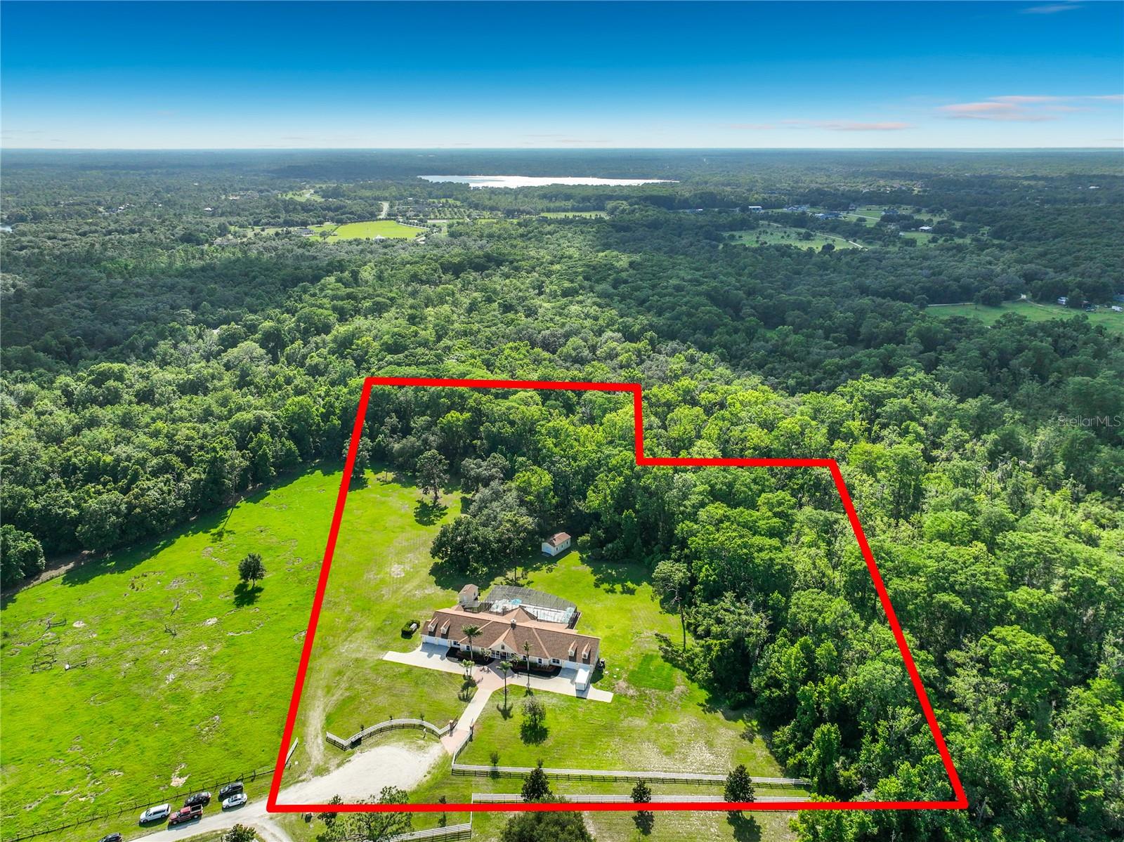 Photo of 2300 PINE MEADOWS PLACE CHULUOTA FL 32766