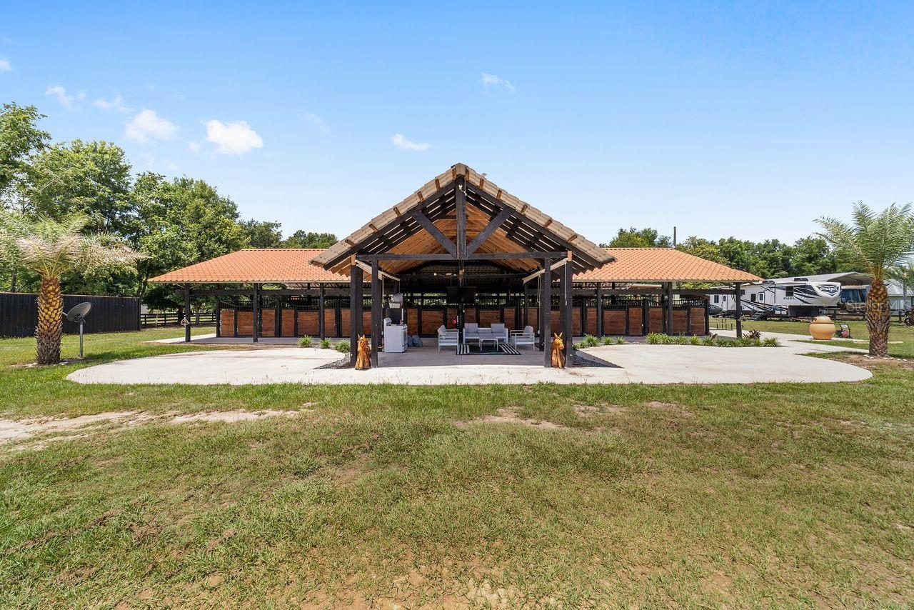 Photo of 16346 NE JACKSONVILLE ROAD CITRA FL 32113