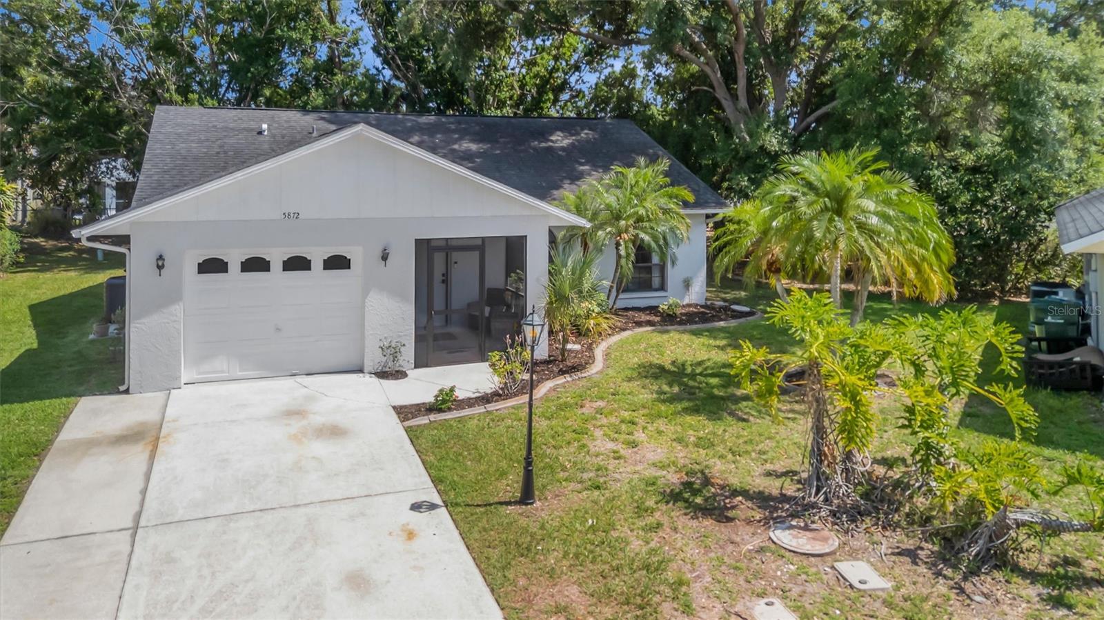 Photo of 5872 PAUMA COURT SARASOTA FL 34232
