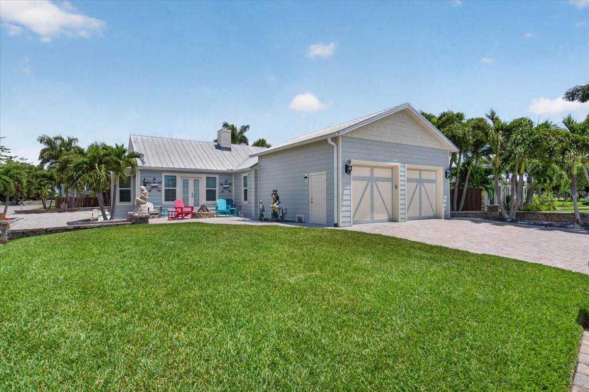 Photo of 216 SUNRISE DRIVE NOKOMIS FL 34275