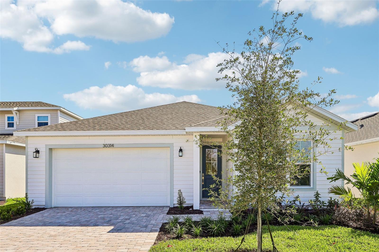 Photo of 30314 EMERALD FOREST DRIVE MOUNT DORA FL 32757