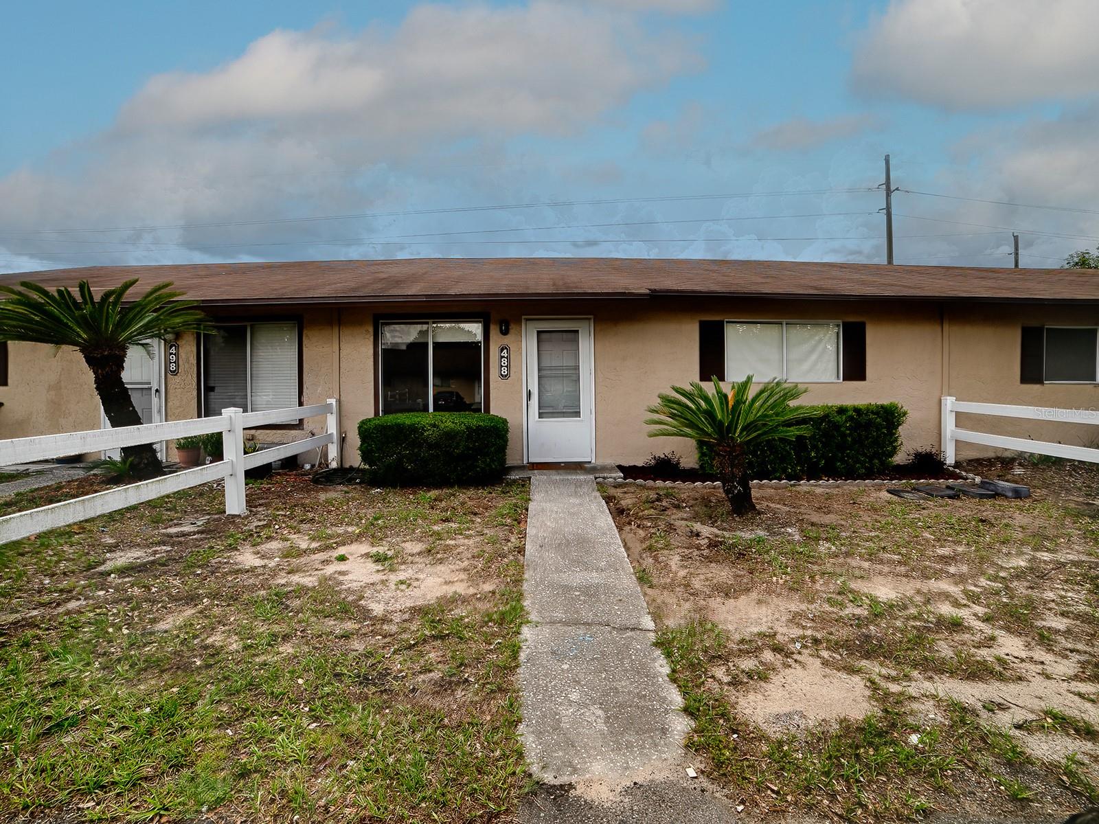 Photo of 488 W ROSEWOOD LANE #488 TAVARES FL 32778