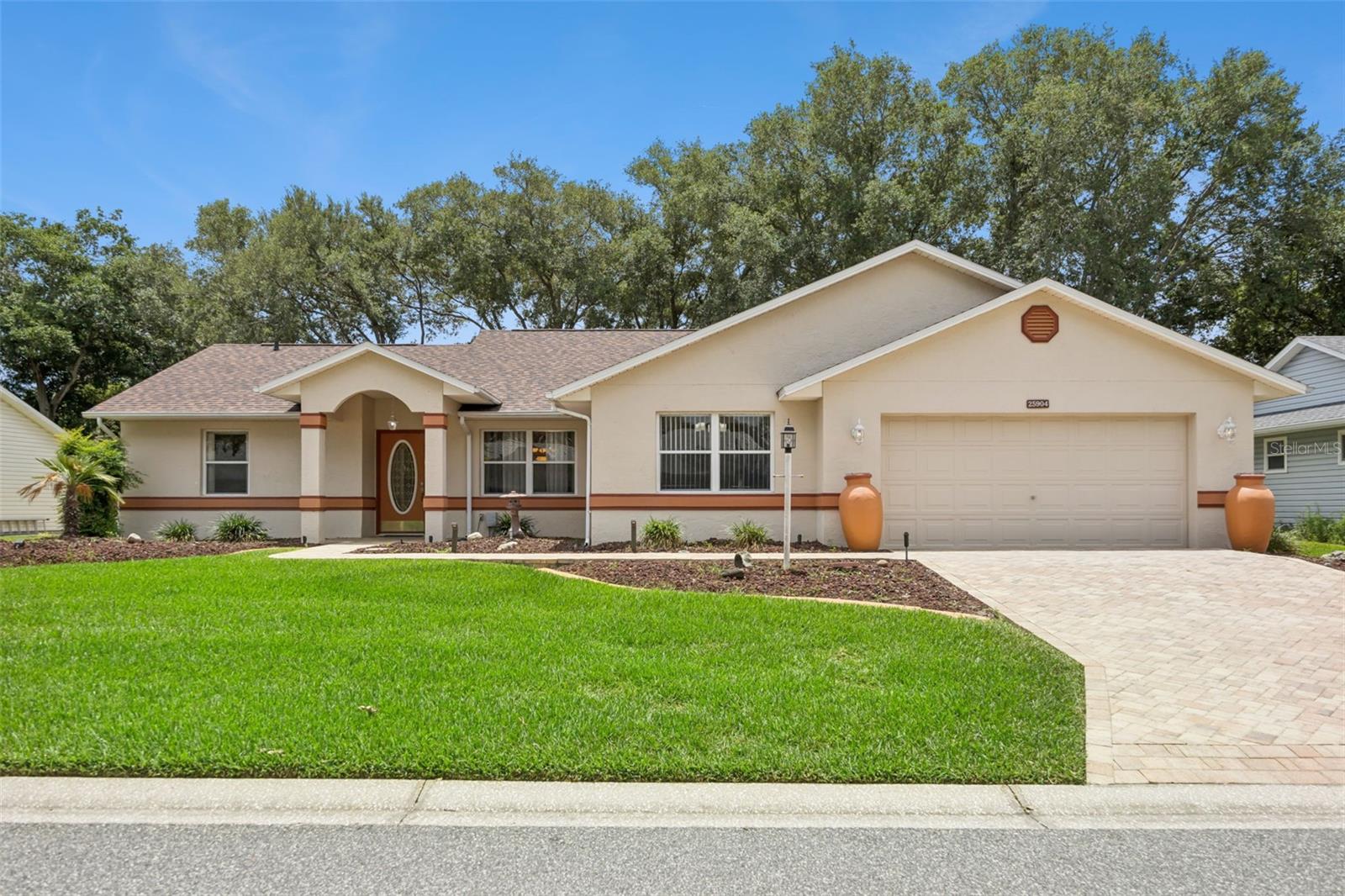 Photo of 25904 NEWCOMBE CIRCLE LEESBURG FL 34748
