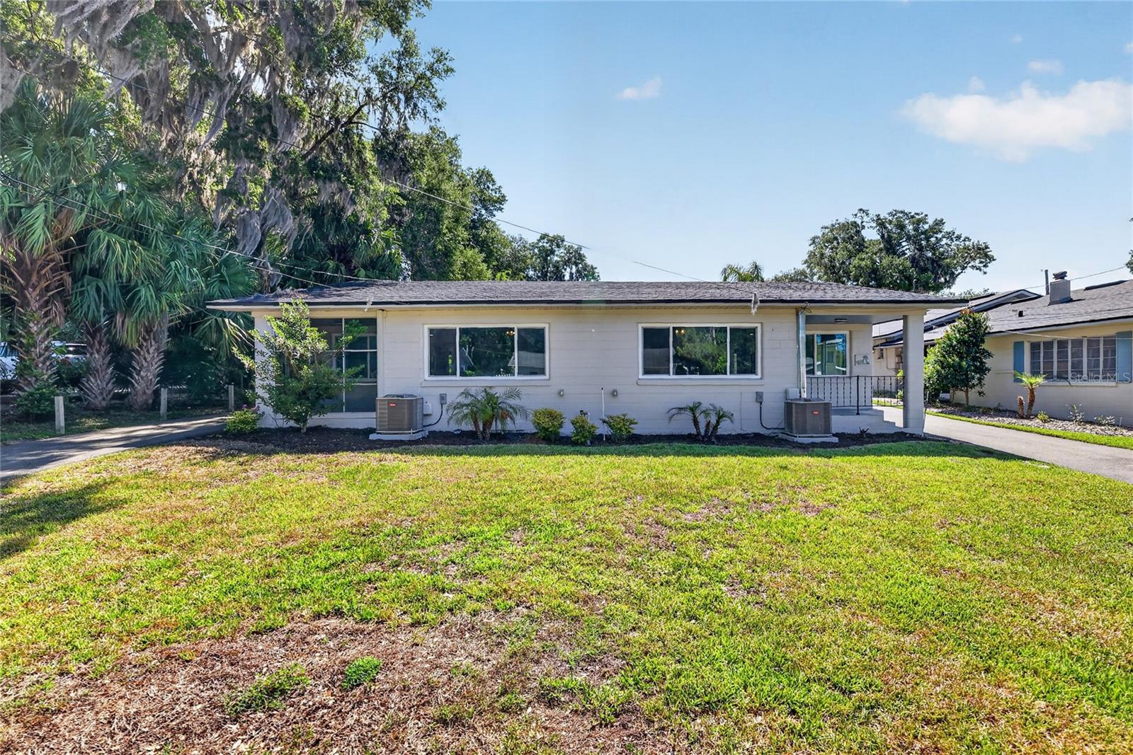Photo of 1012 N BAKER STREET MOUNT DORA FL 32757