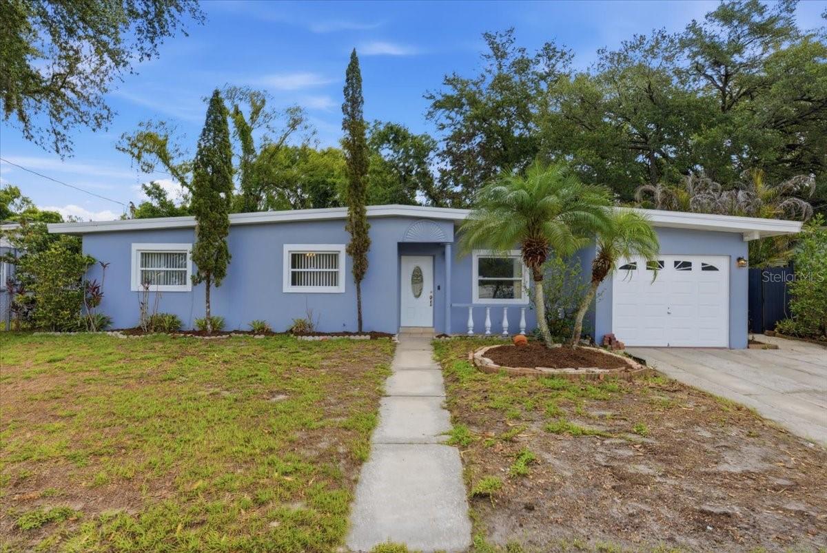 Photo of 15005 MONET DRIVE TAMPA FL 33613