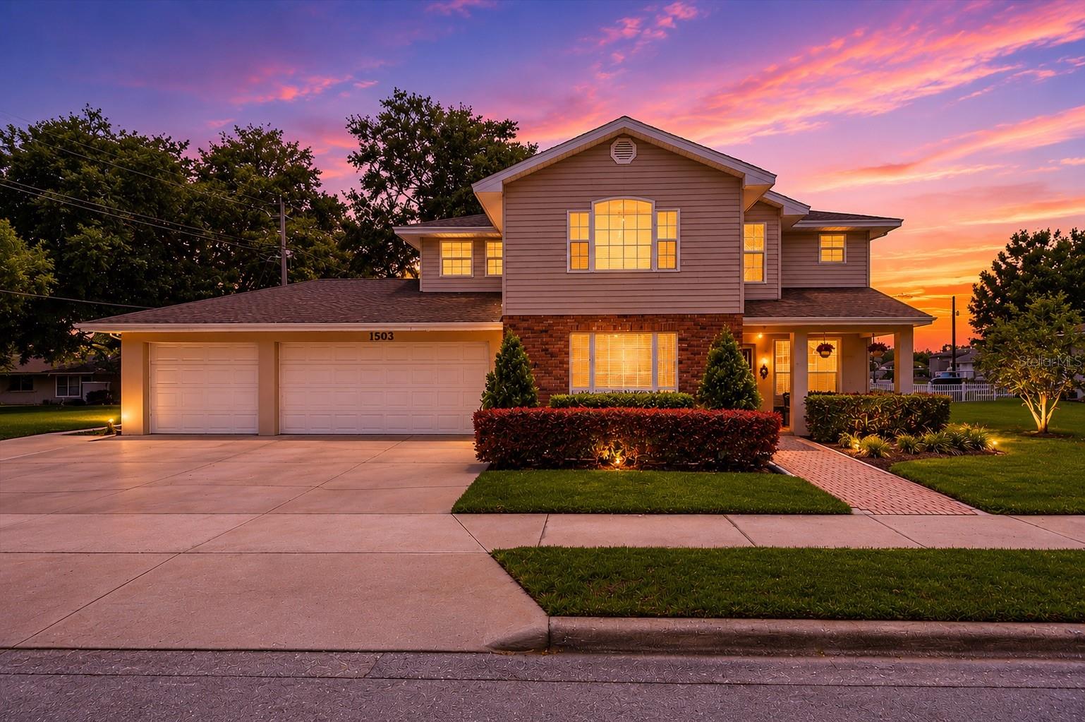 Photo of 1503 AUBURN OAKS BOULEVARD AUBURNDALE FL 33823