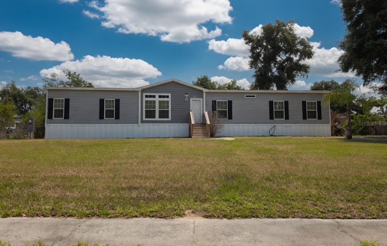 Photo of 10617 SKEWLEE GARDENS DRIVE THONOTOSASSA FL 33592