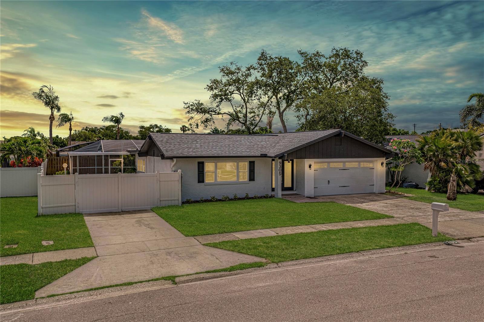 Photo of 9305 120TH LANE SEMINOLE FL 33772