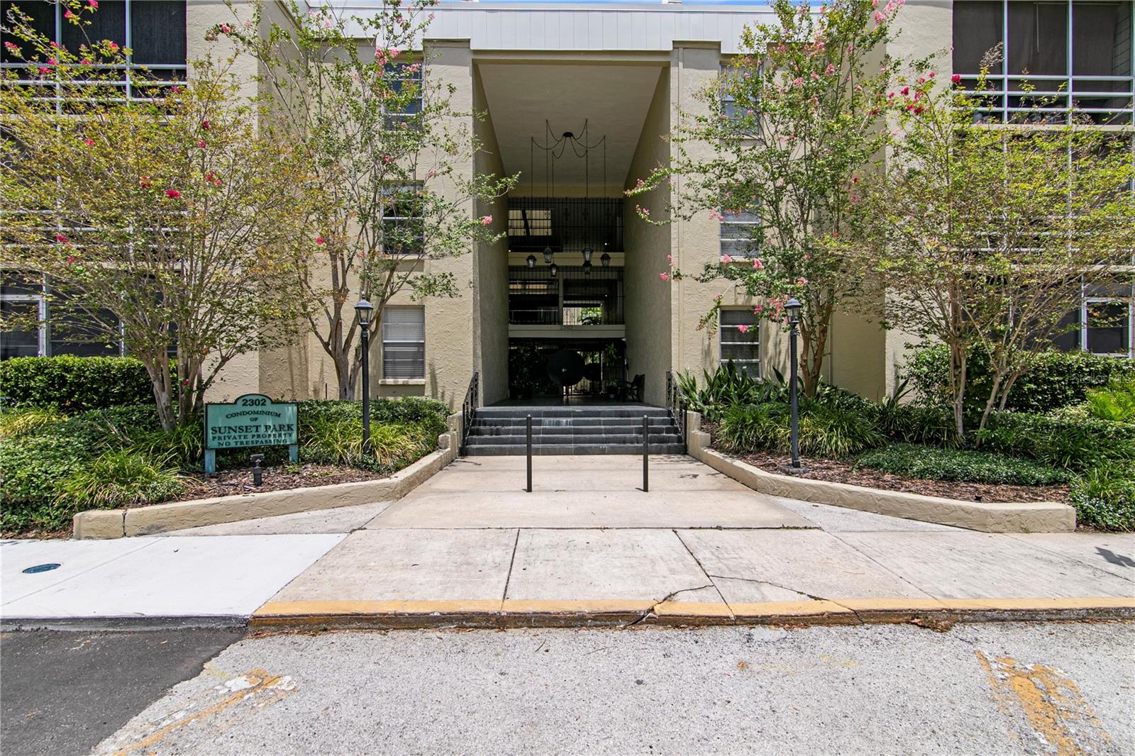 Photo of 2302 S MANHATTAN AVENUE #108 TAMPA FL 33629