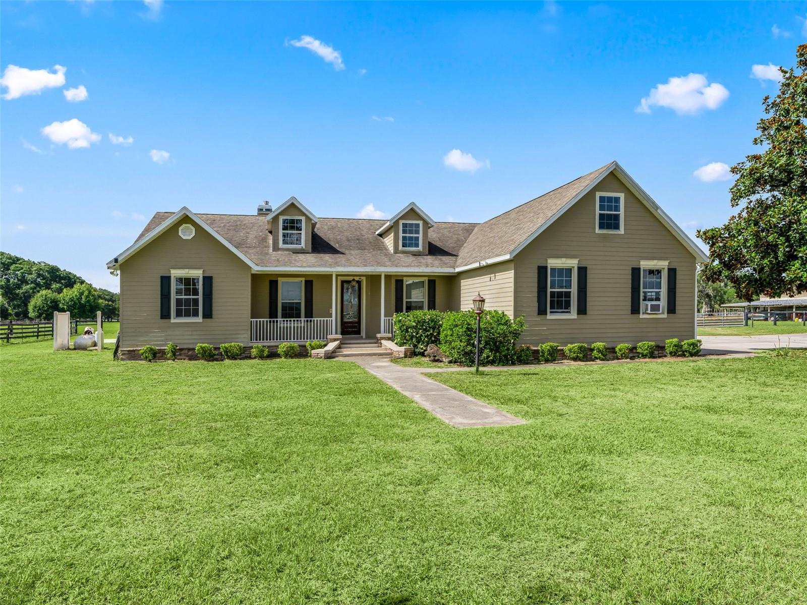 Photo of 2223 CR 543 SUMTERVILLE FL 33585